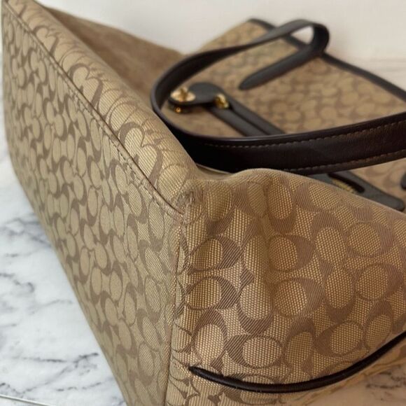 Coach Taylor Signature Jacquard Tote - Picture 12 of 14